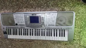 Yamaha Keyboard PSR 2100