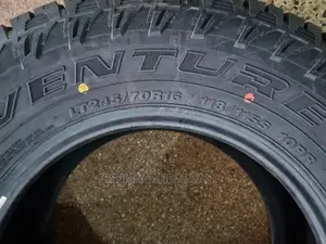 245/70r16 Venture a/T