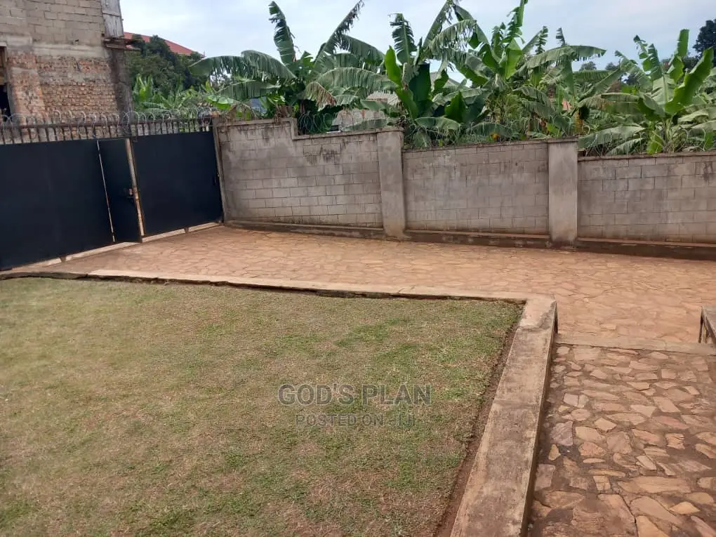 2bdrm Bungalow in Mutundwe Heights, Division A for rent