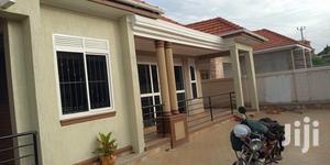 Kiira Kito Tarmack Close Pretty Home on Sell