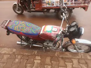 Bajaj Boxer 100 2014 Yellow