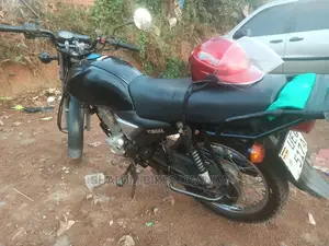 Yamaha Crux 2022 Black