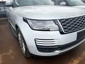 Photo - Land Rover Range Rover Vogue 2018 Off white