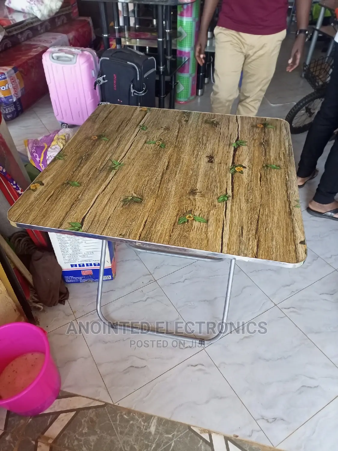 Foldable Reading Table