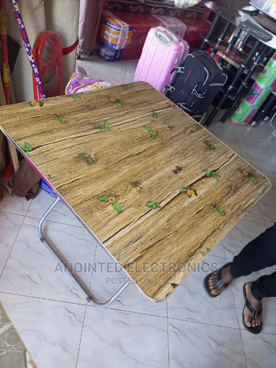 Foldable Reading Table
