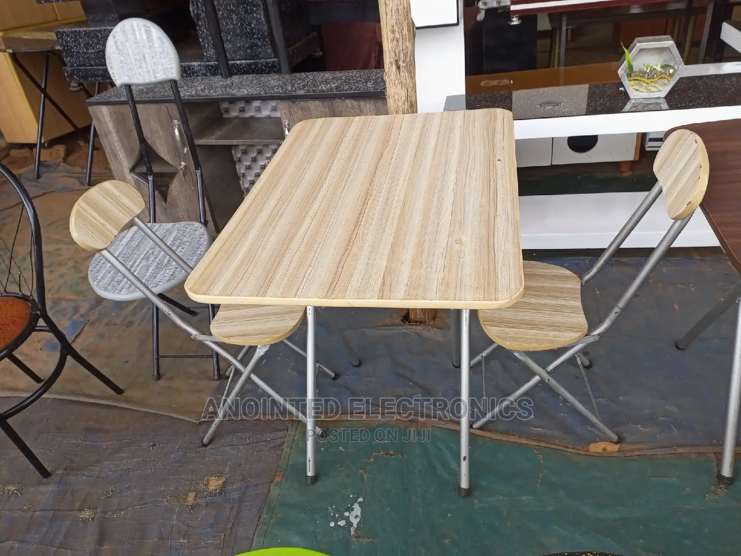 Foldable Reading Table