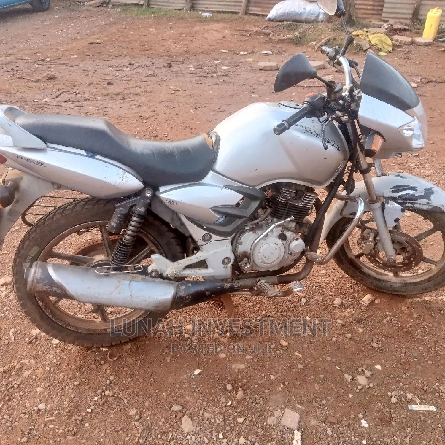 TVS Apache 180 RTR 2021 White