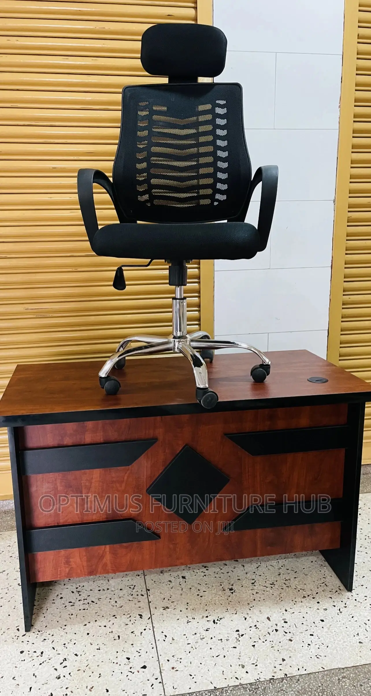 Office Desk With Chair 