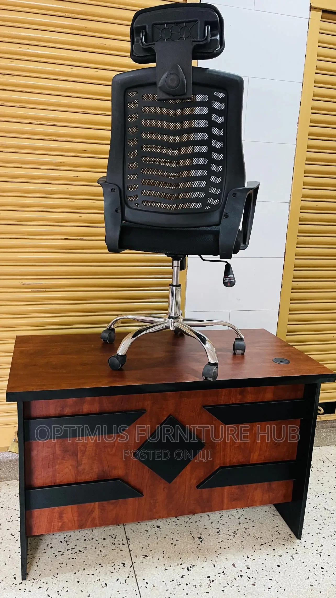 Office Desk With Chair 