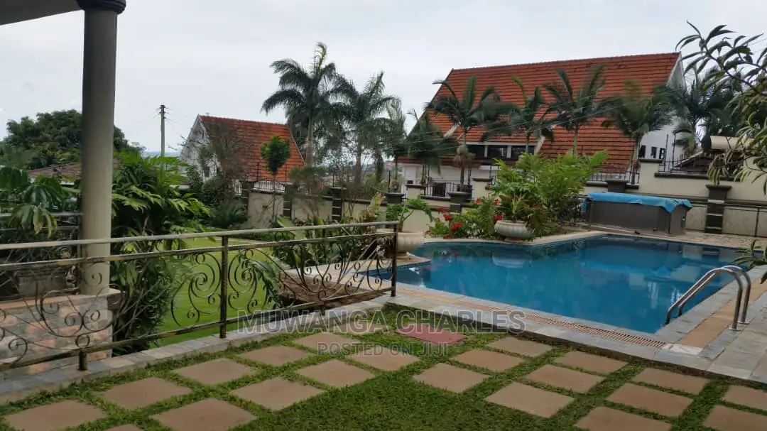 7bdrm Duplex in Fs Properties Ltd, Central Division for sale