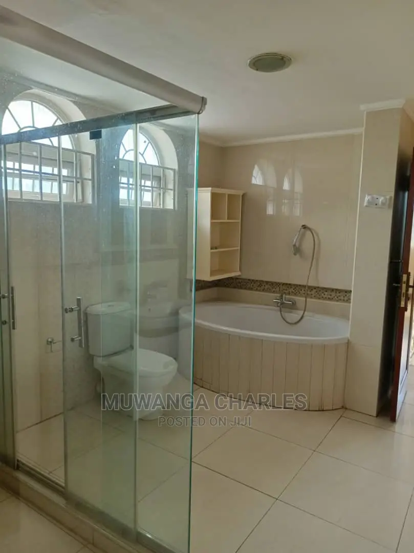 7bdrm Duplex in Fs Properties Ltd, Central Division for sale