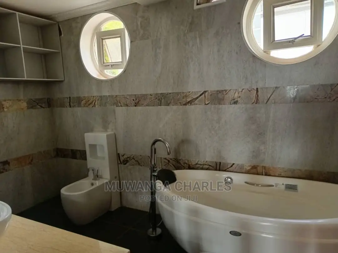 7bdrm Duplex in Fs Properties Ltd, Central Division for sale