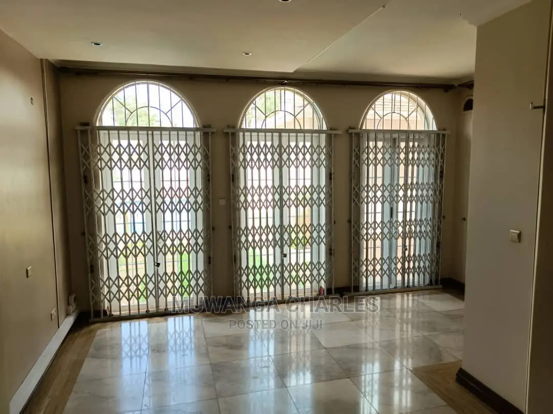 7bdrm Duplex in Fs Properties Ltd, Central Division for sale