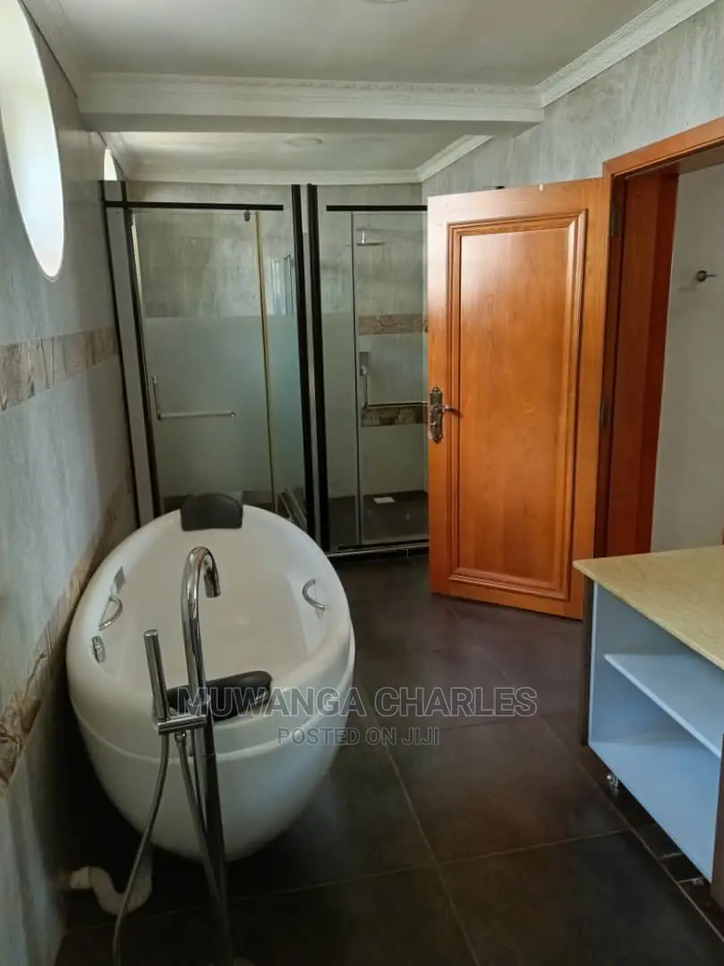 7bdrm Duplex in Fs Properties Ltd, Central Division for sale
