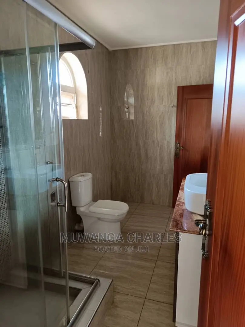 7bdrm Duplex in Fs Properties Ltd, Central Division for sale