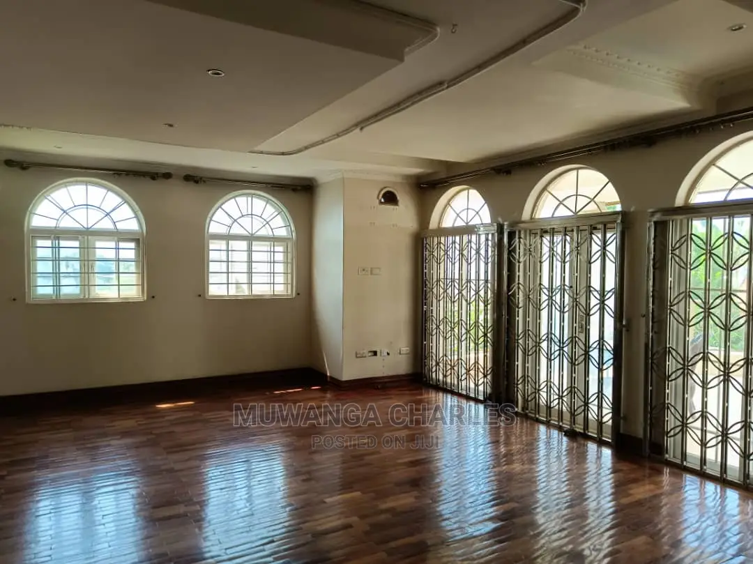 7bdrm Duplex in Fs Properties Ltd, Central Division for sale