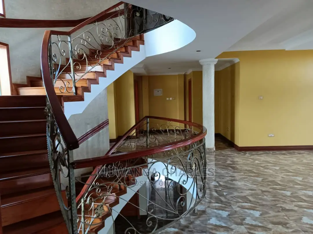 7bdrm Duplex in Fs Properties Ltd, Central Division for sale