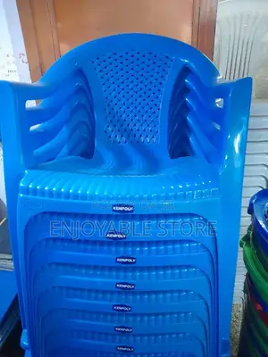 Photo - Plastic Chairs Kenpoly