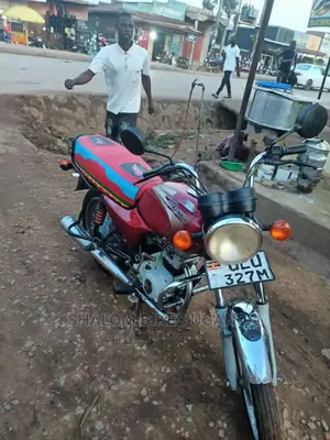 Bajaj Boxer 2021 Green