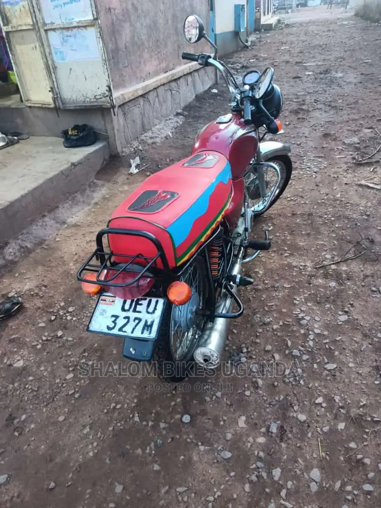 Bajaj Boxer 2021 Green