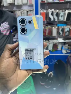 Photo - Tecno Camon 20 128 GB White