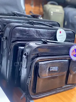 OMAYA Briefcase