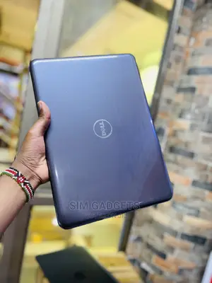 Laptop Dell Latitude 3390 4GB Intel Core I3 HDD 500GB