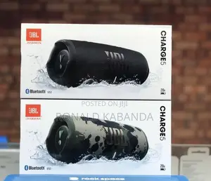 Photo - JBL Charge 5 Bluetooth Speaker