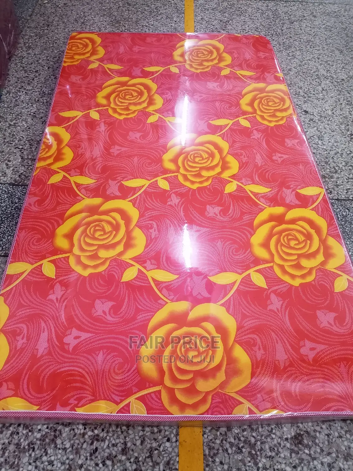 Comfoam Mattresses 4*6 By4 Iuche Sealed Cover High Quality