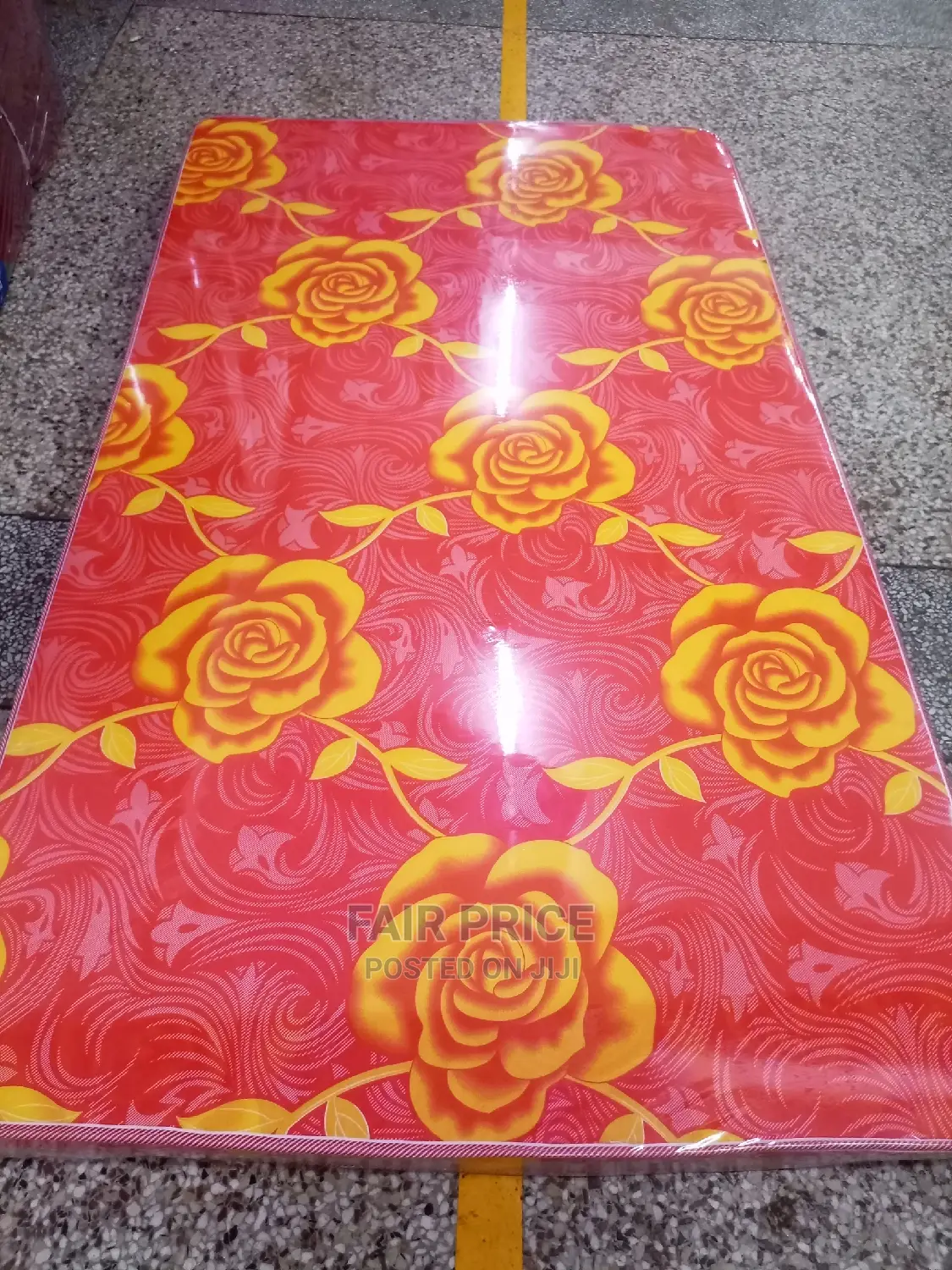 Comfoam Mattresses 4*6 By4 Iuche Sealed Cover High Quality