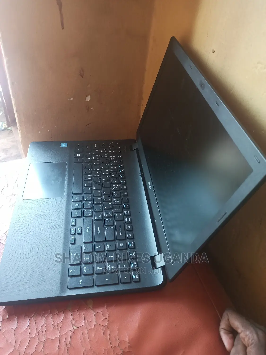 Laptop Acer eMachines E627 4GB Intel Celeron HDD+SSD 500GB