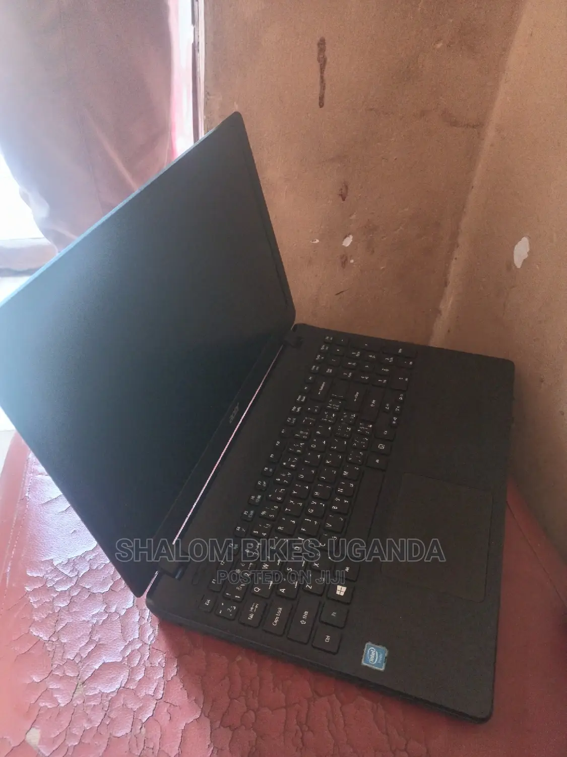 Laptop Acer eMachines E627 4GB Intel Celeron HDD+SSD 500GB