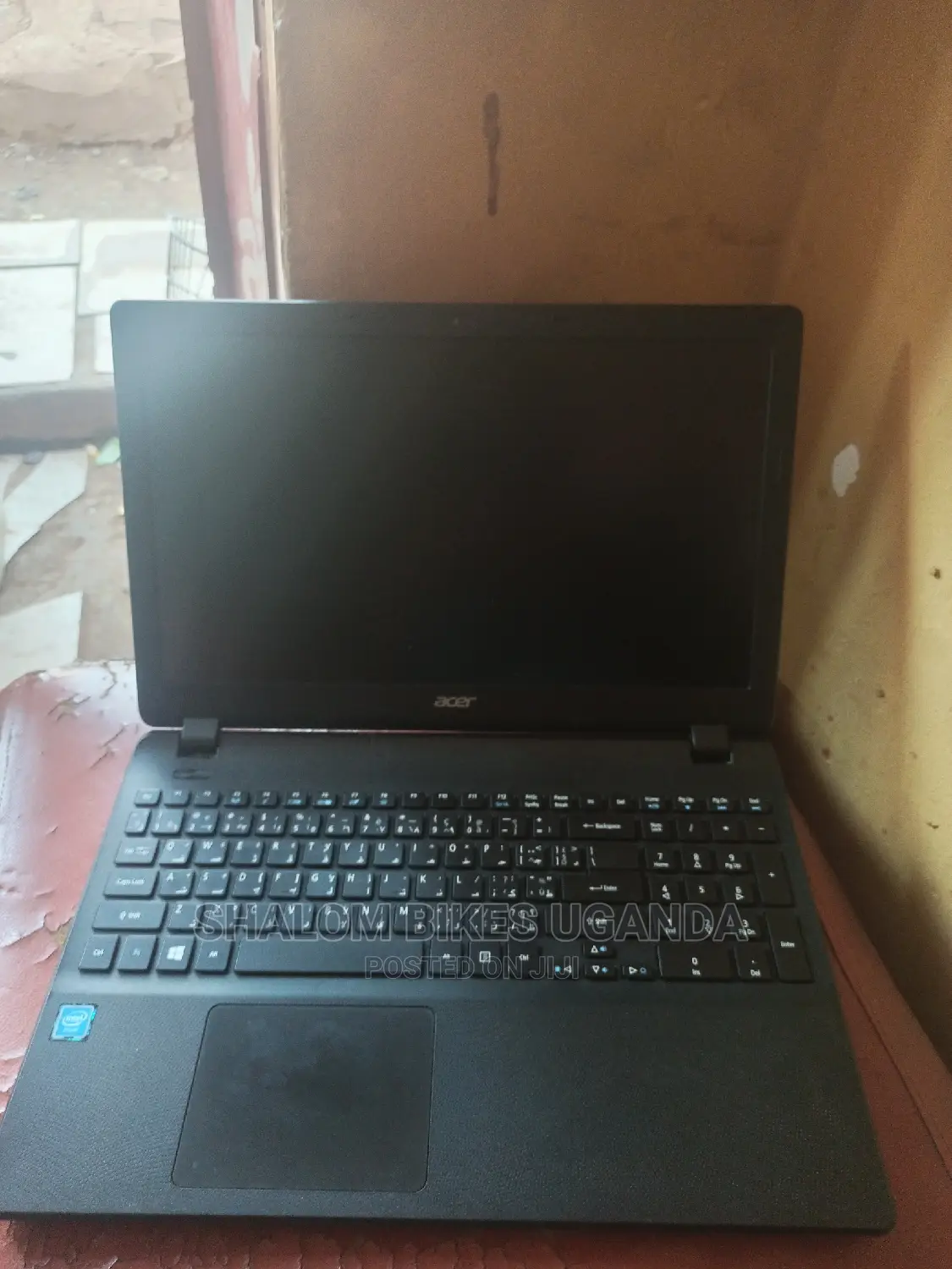 Laptop Acer eMachines E627 4GB Intel Celeron HDD+SSD 500GB