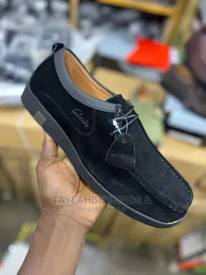 Photo - CLARKS Wallabee GORE-TEX Black Suede