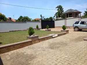Furnished 4bdrm House in Kira for sale