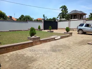 Furnished 4bdrm House in Kira for sale