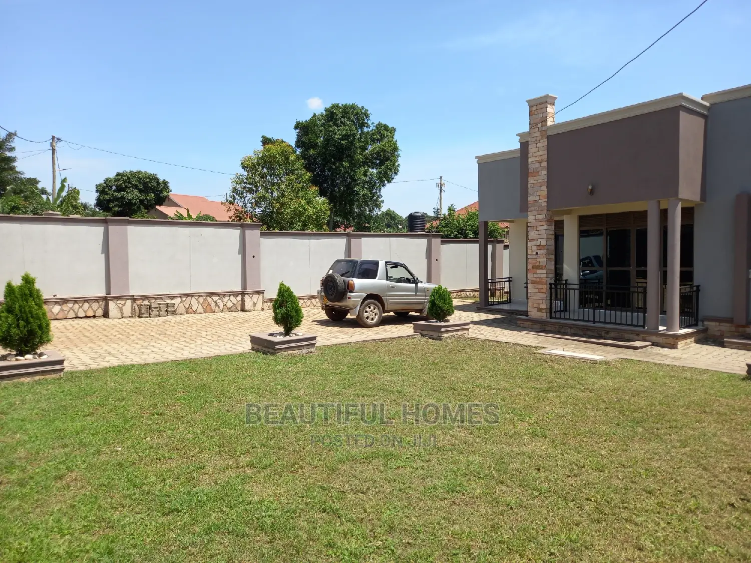 Furnished 4bdrm House in Kira for sale
