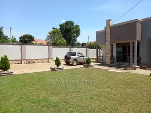 Furnished 4bdrm House in Kira for sale