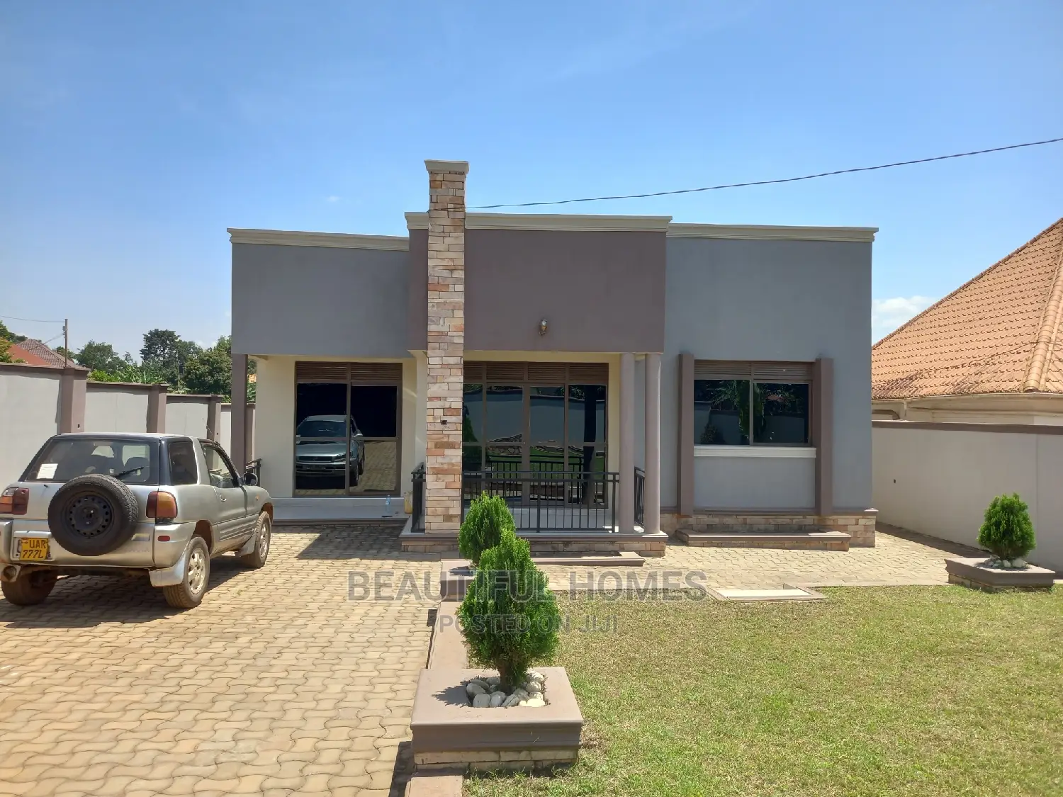 Furnished 4bdrm Bungalow in Kira for sale