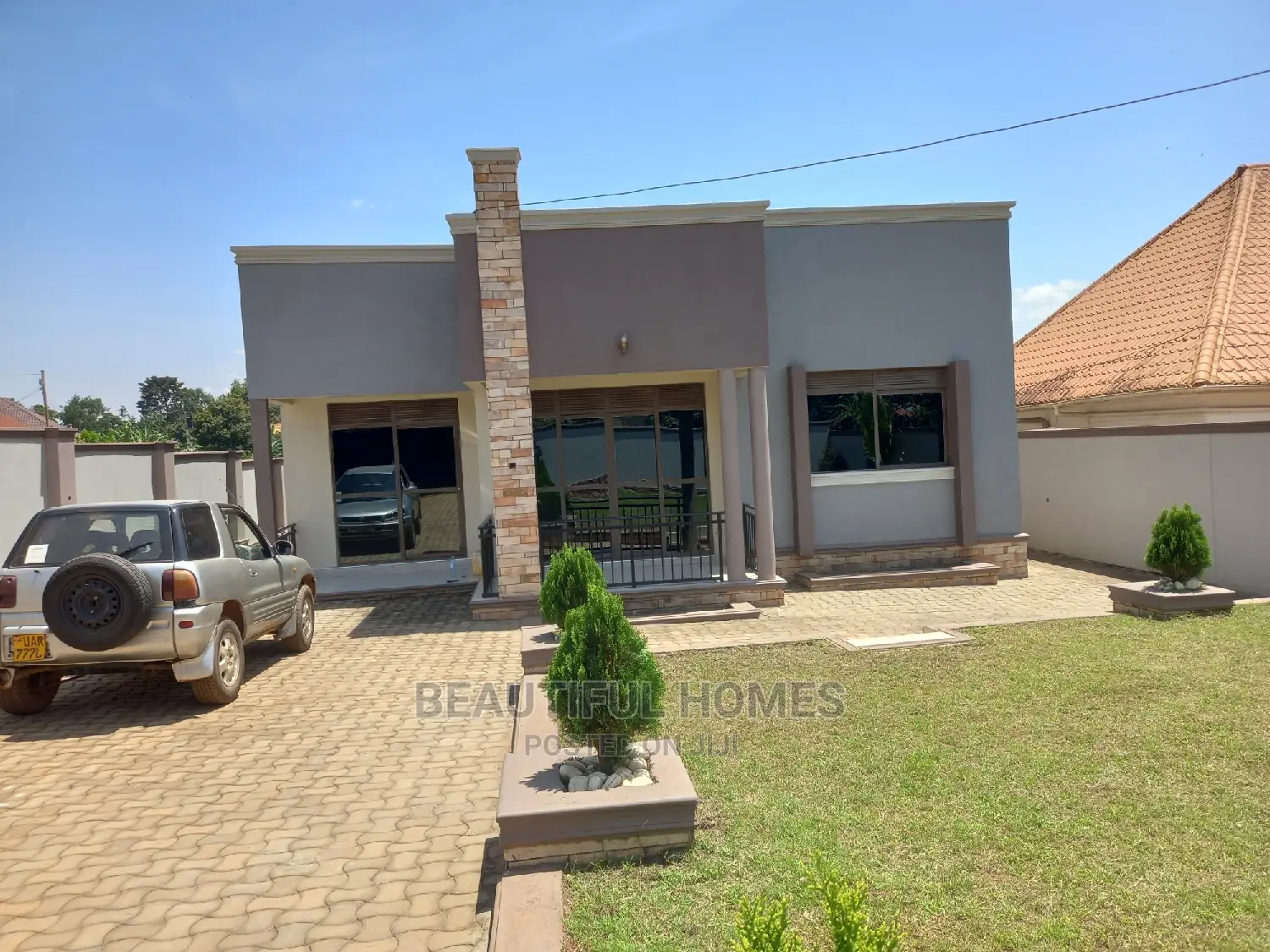 Furnished 4bdrm Bungalow in Kira for sale
