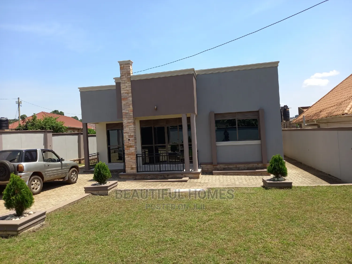 Furnished 4bdrm Bungalow in Kira for sale