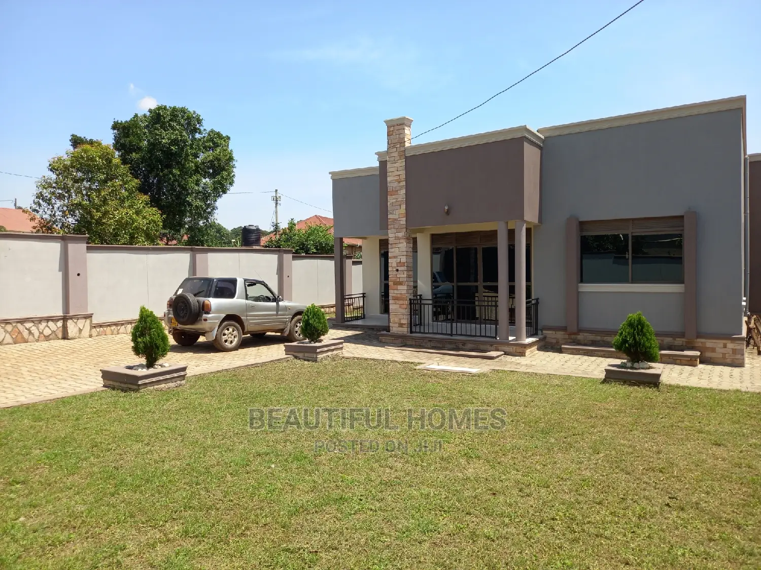 Furnished 4bdrm Bungalow in Kira for sale