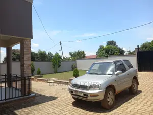 Furnished 4bdrm Bungalow in Kira for sale