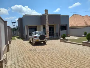Furnished 4bdrm Bungalow in Kira for sale