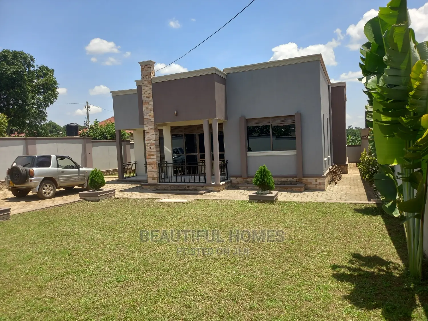 Furnished 4bdrm Bungalow in Kira for sale