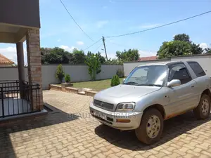 Furnished 4bdrm House in Kira for sale