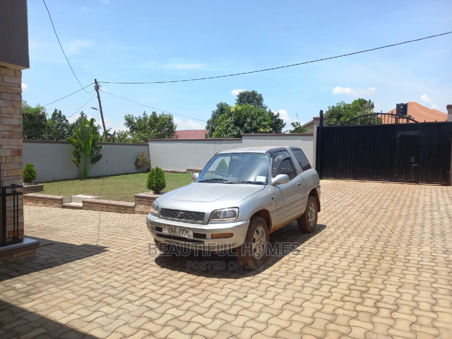 Furnished 4bdrm House in Kira for sale