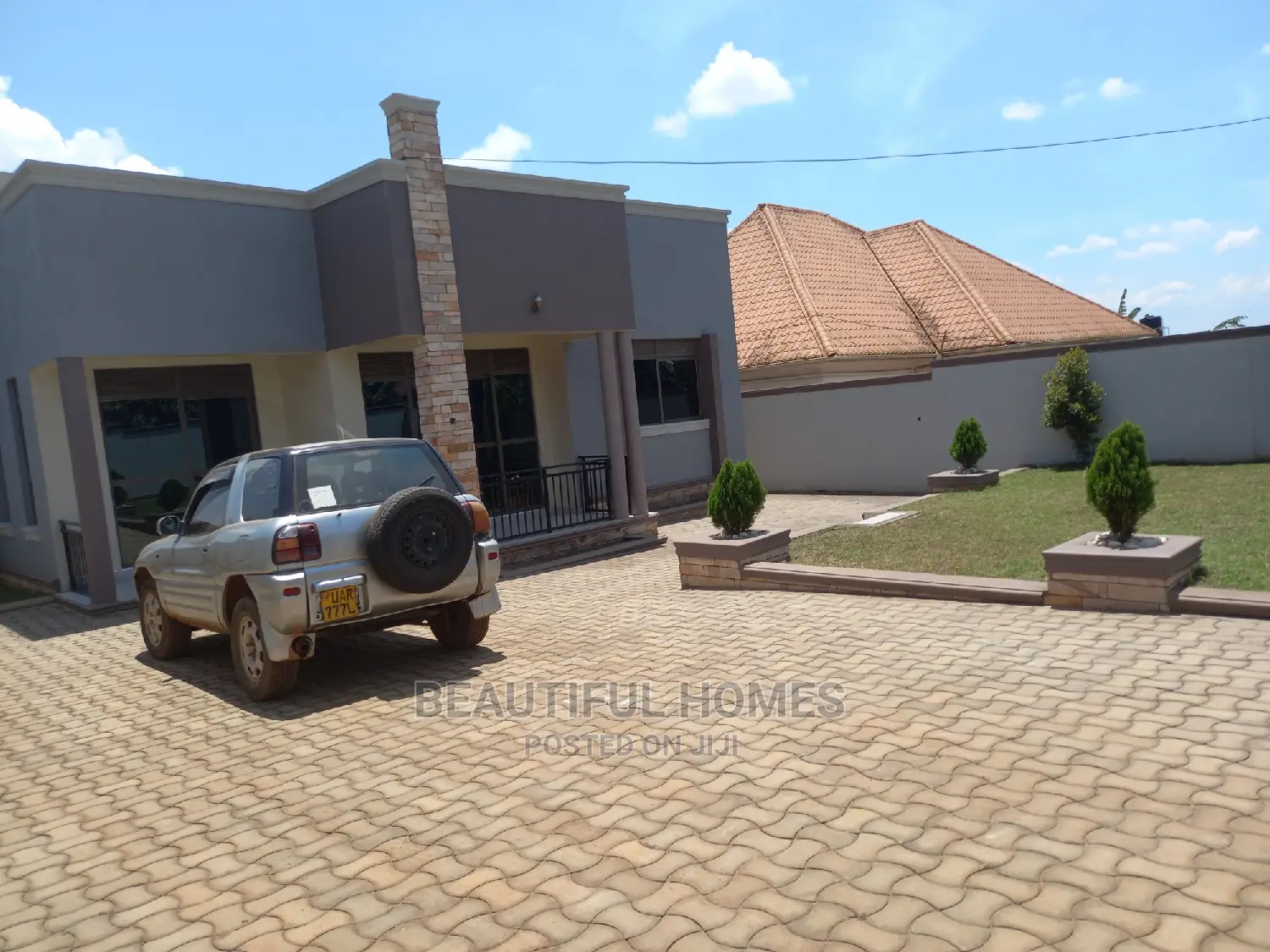 Furnished 4bdrm House in Kira for sale