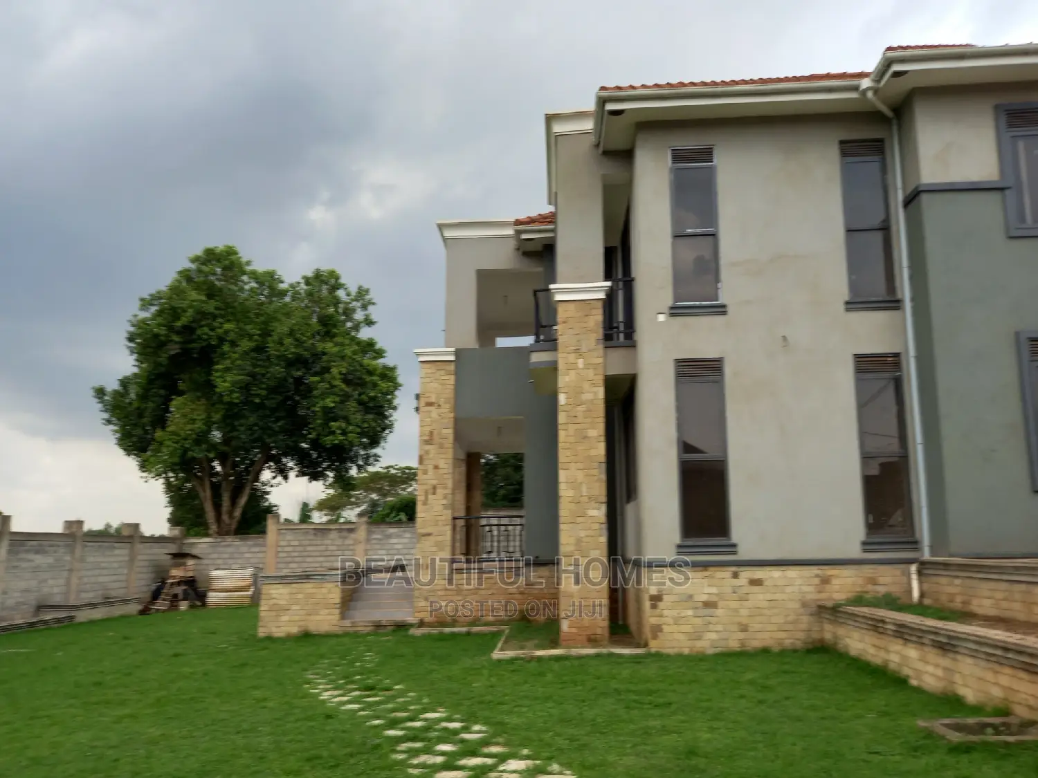 Furnished 6bdrm Mansion in Kyaliwajjara Tarmack, Nakawa for sale