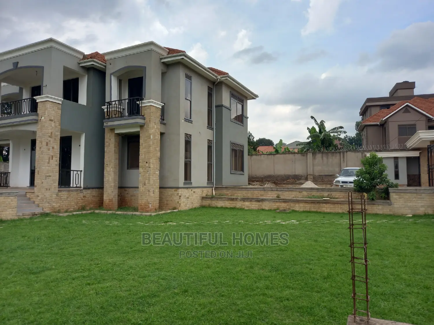 Furnished 6bdrm Mansion in Kyaliwajjara Tarmack, Nakawa for sale